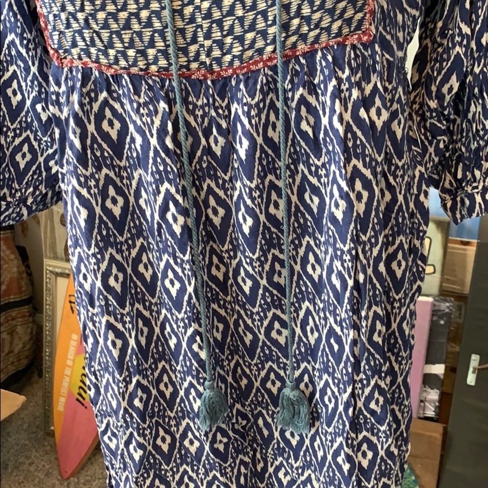 Dress - Picture 2 of 4